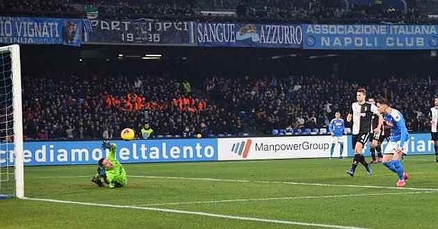 napoli-juventus-21-zielinski-1.jpg